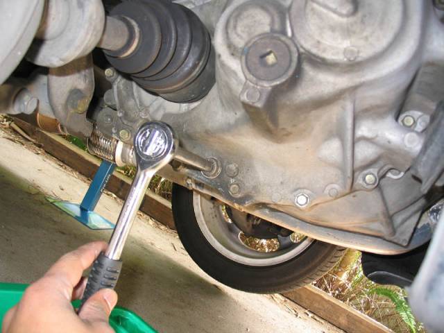 DIY: Tranny removal and Input Shaft Bearing change - D ...